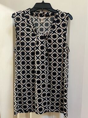 Women’s Banana Republic Black & Cream Geometric Tie-Neck Top Size M